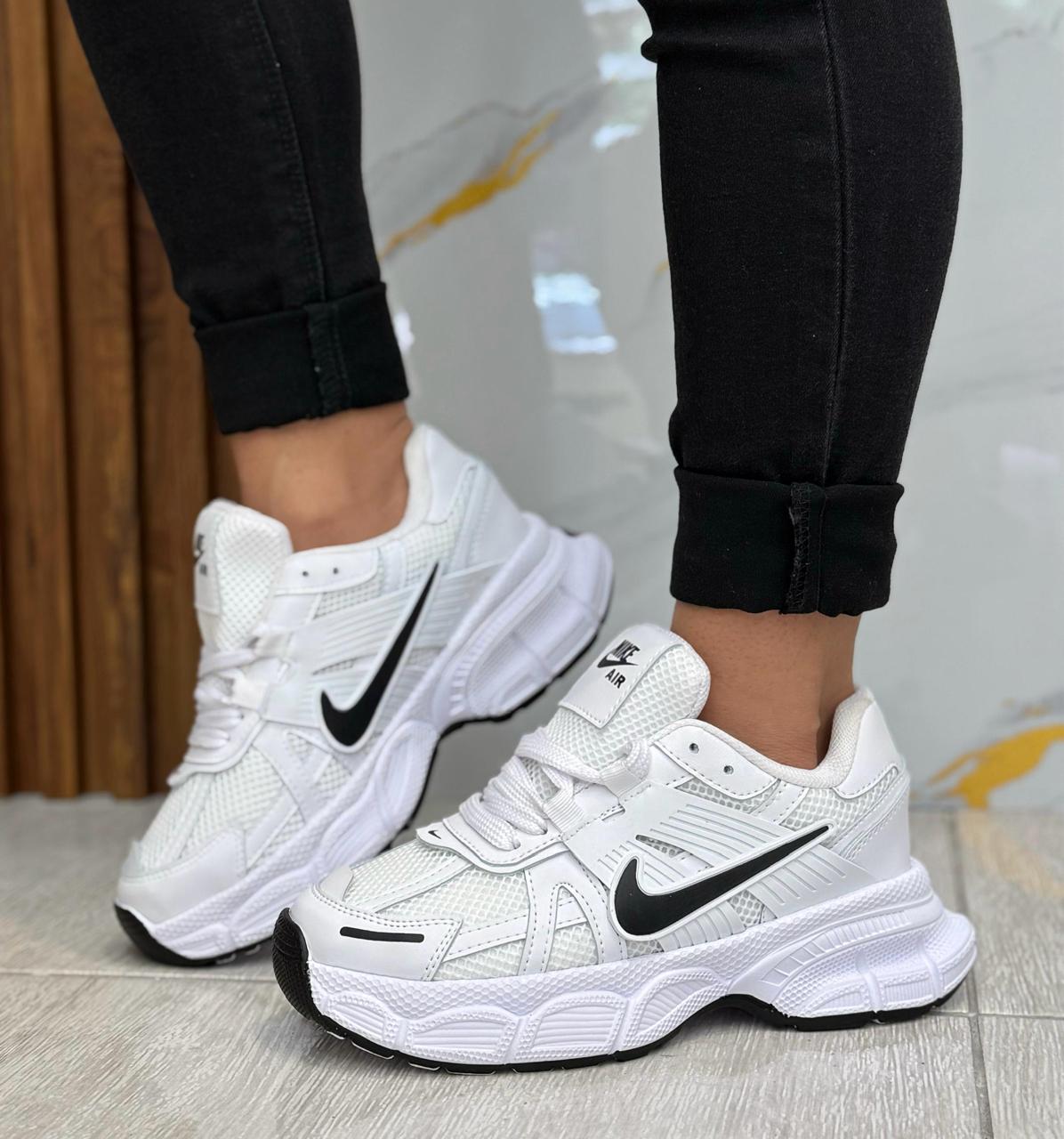 Nike Air V2X